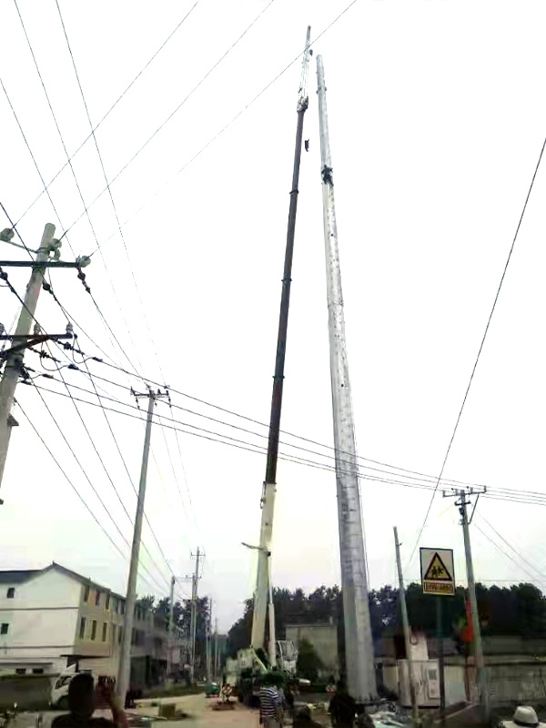 55米信號(hào)塔吊裝